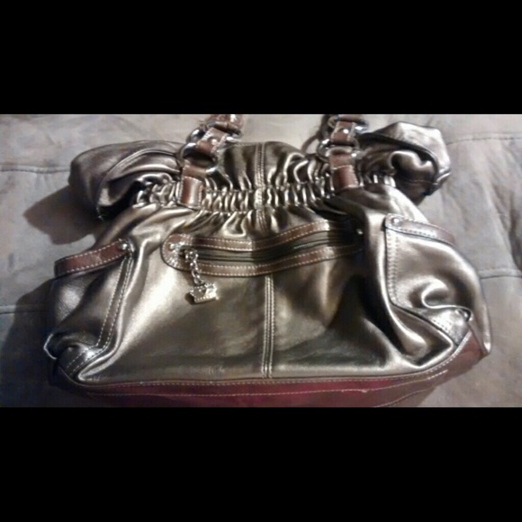 Kathy Van Zeeland - Picture 2 of 4