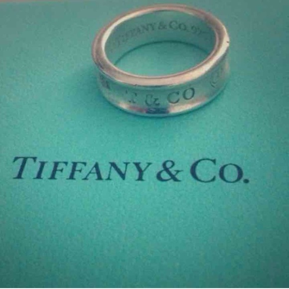 💯authentic Tiffany & Co. Ring.