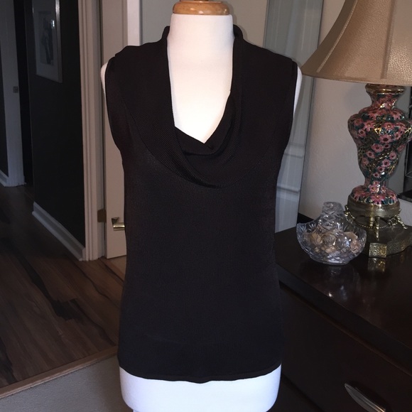 Sleeveless cowl neck top - Picture 1 of 4