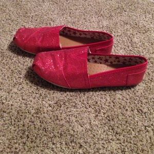 Red sparkly shoes