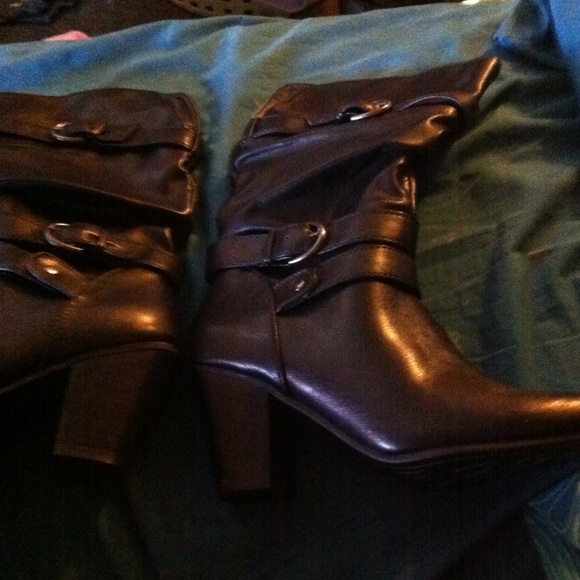 Black dress boots never worn