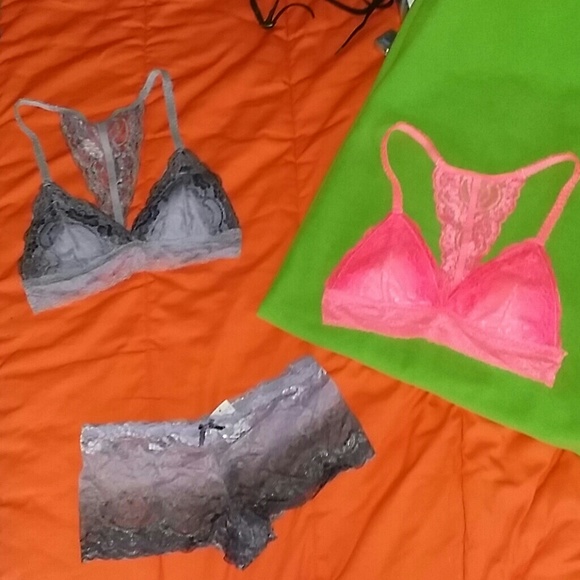 2 super sexy lace bralets/bras set