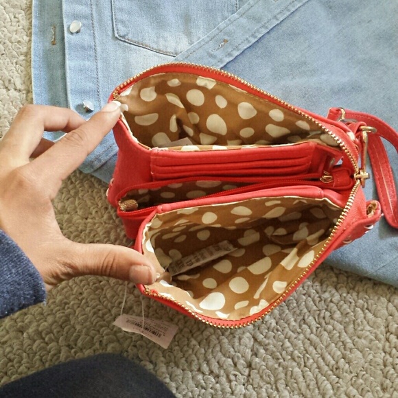 Clutch - Picture 3 of 3