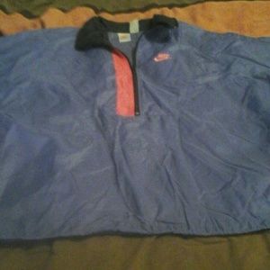 Nike  vintage  windbreaker   size  large