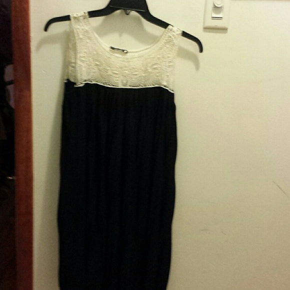 Blackdress.withlace.up.top