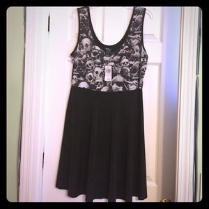 Brand New Teenage Runaway XL Skull Dress
