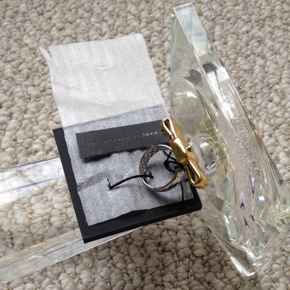 MARC JACOBS- Bow tie ring - Picture 4 of 4
