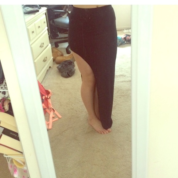 Cut out maxi skirt