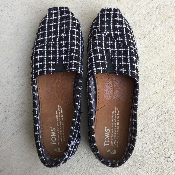 TOMS Shoes - New Black & White TOMS