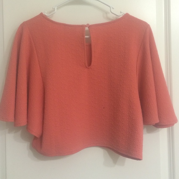 Small pink flowey crop top (pins and needles) - Picture 2 of 3