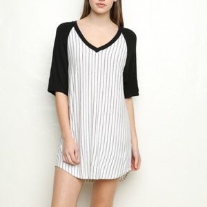 LOOKING FOR A BRANDY MELVILLE ANNETTE TOP