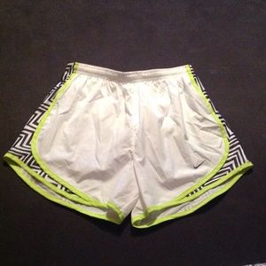 Nike tempo shorts size small