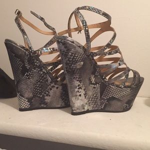 Snake skin pattern wedge heels