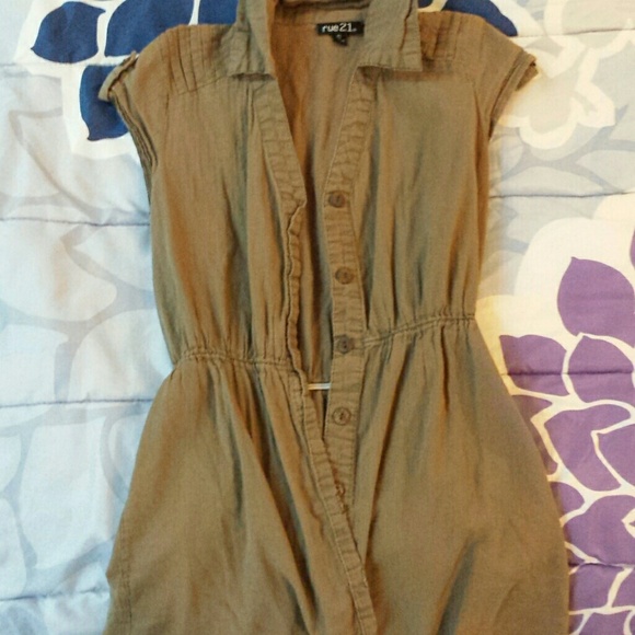 Cute button up shirt