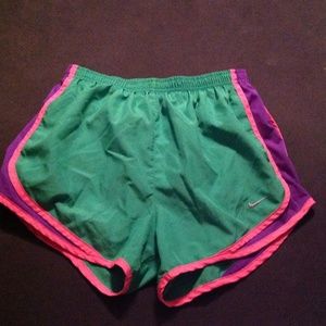 Nike tempo shorts size small