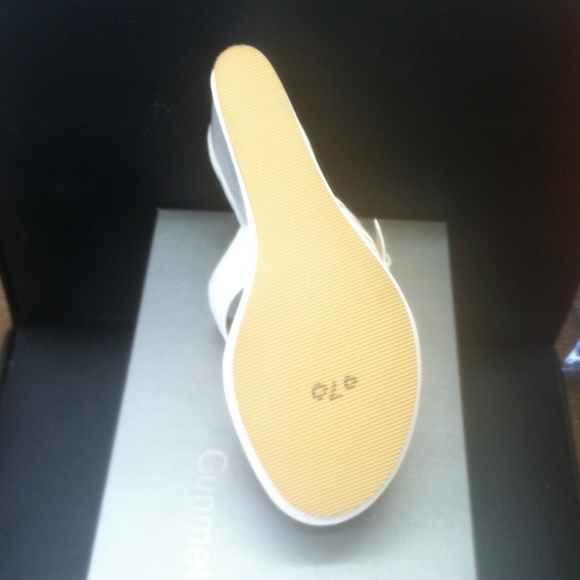 Coach - Picture 4 of 4