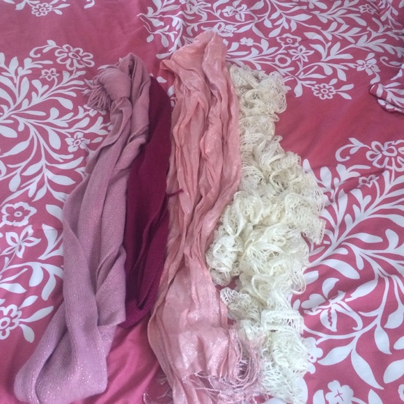 Bundle of scarves