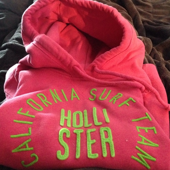 Small/tight on me, only reason I'm selling!
