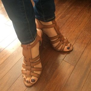NINE WEST GLADIATOR WEDGE