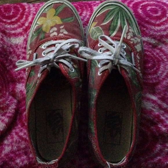 Hawaiian vans