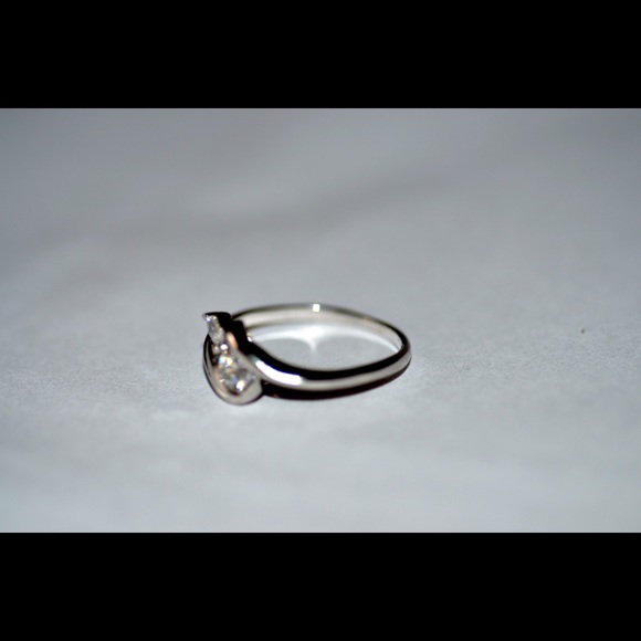 Ring - Picture 2 of 3