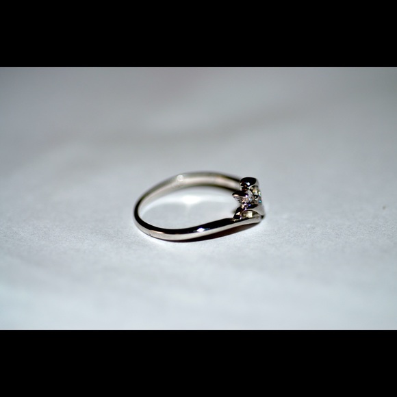 Ring - Picture 3 of 3