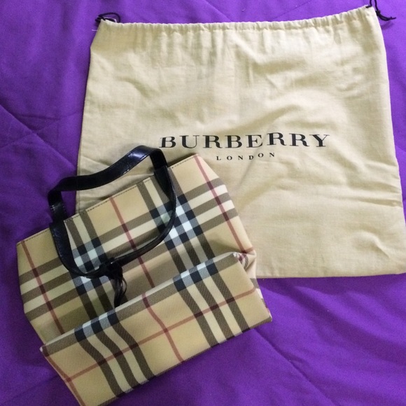 Authentic Burberry bag (small)