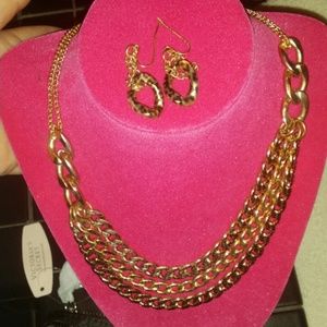 Gold tone necklace and earrings