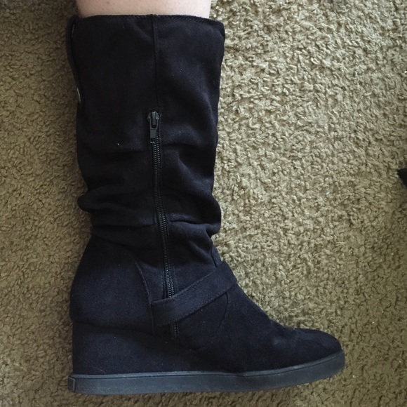 Wedged mid calf boots - Picture 3 of 3