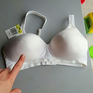 NWT 40B WHITE BRA