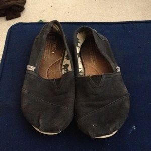 Worn in Black Toms