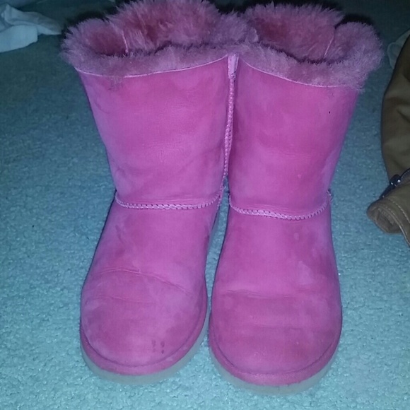 Pink uggs Taking offers