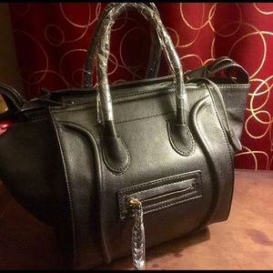 Black handbag Flash Sale💥