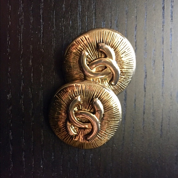 Vintage Chanel clip on earrings