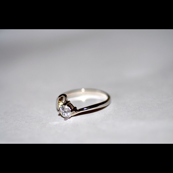 Ring - Picture 2 of 3