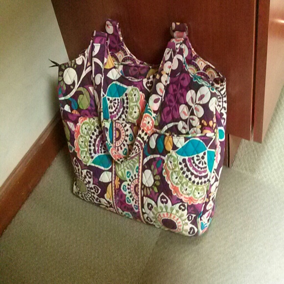 Vera Bradley plum crazy laptop carry all