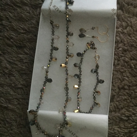 Crystal brilliance necklace set