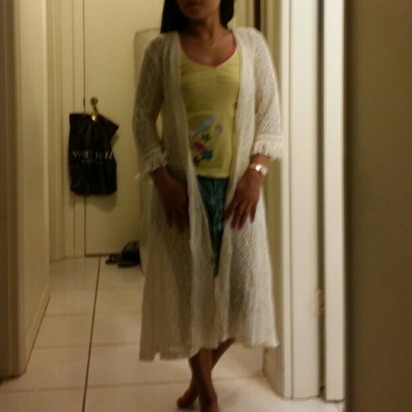 Hollister - Picture 2 of 2