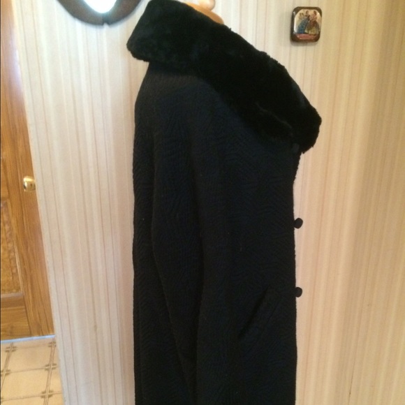 Vintage 1950s Immaculate Black Wool and Fur Coat - Picture 3 of 4