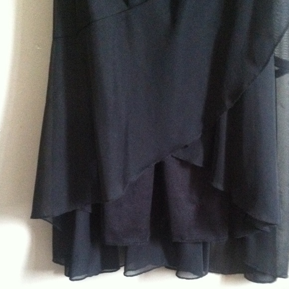 Fun dress - Picture 3 of 4