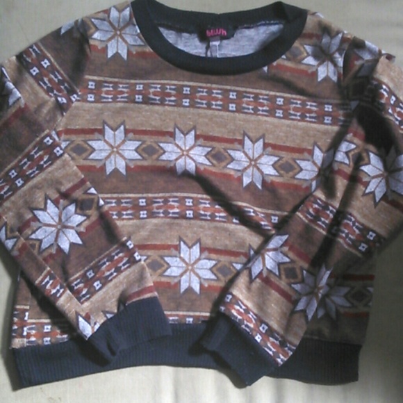 ,tribal print . lightweight sweater