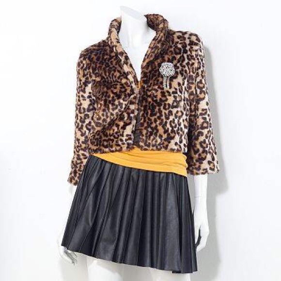 NWT Princess Vera Wang Faux Cheetah Fur Jacket