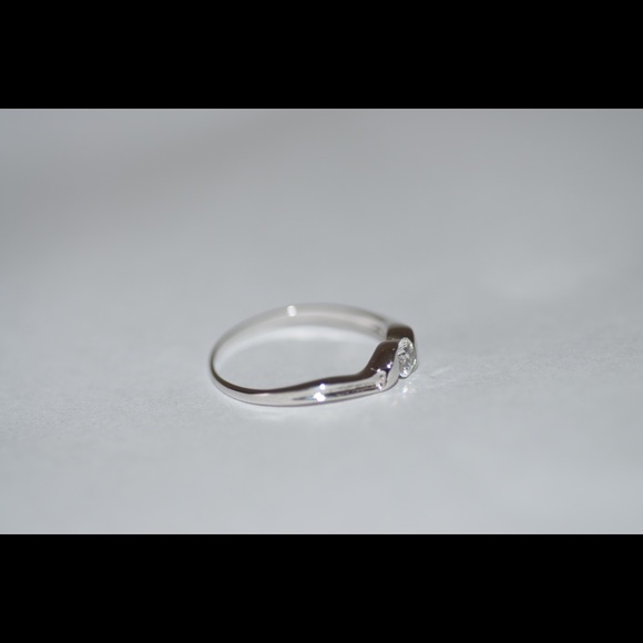 Ring - Picture 3 of 3