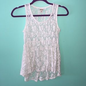 Junior's lace tank top