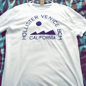 Hollister t-shirt