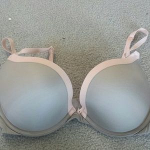 Victoria secret bra 34C