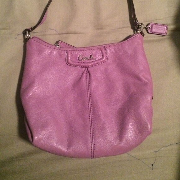 Lavender Coach cross body bag - Picture 1 of 3