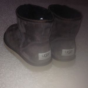 Classic mini brown UGGs size 6