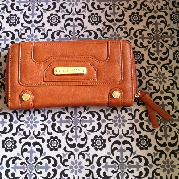 Steve Madden Wallet