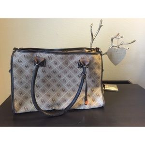 Dooney & Bourke Bag